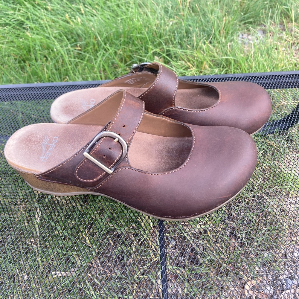 Dansko brown clogs